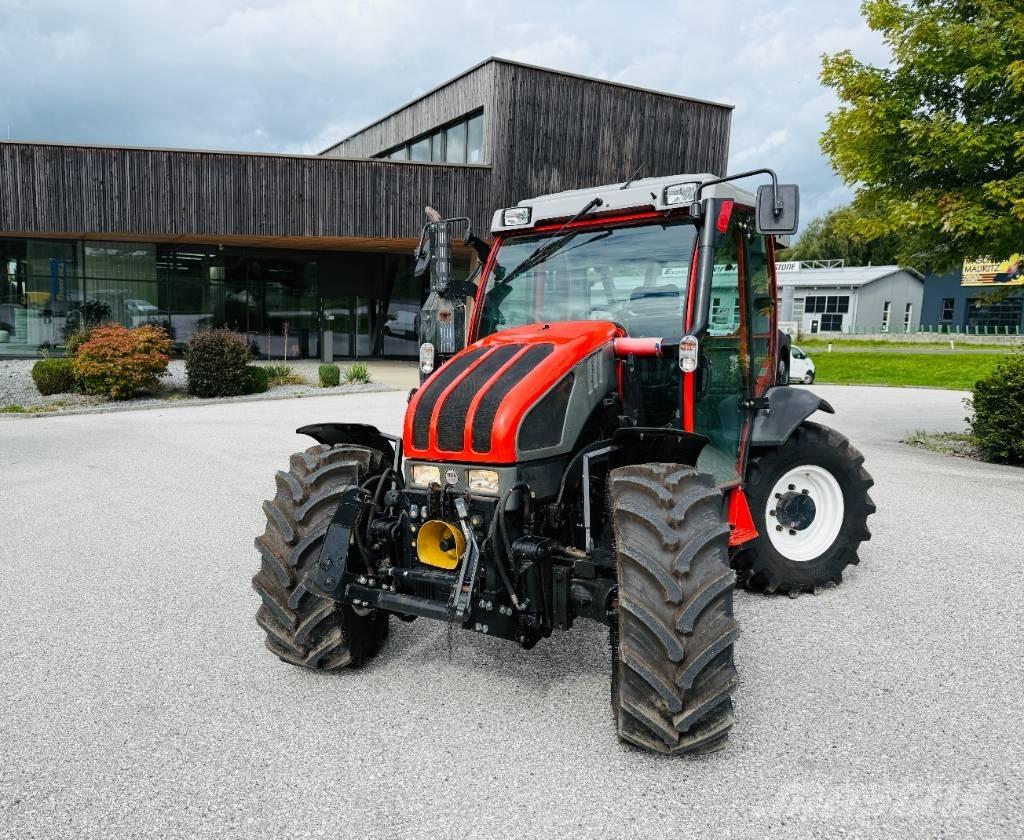 Reform Mounty 100V Tractoren