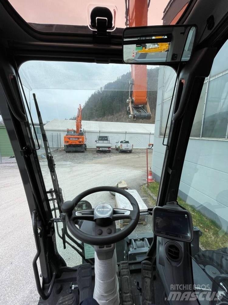 Develon DX 210 W-7 Graafmachines voor de bosbouw