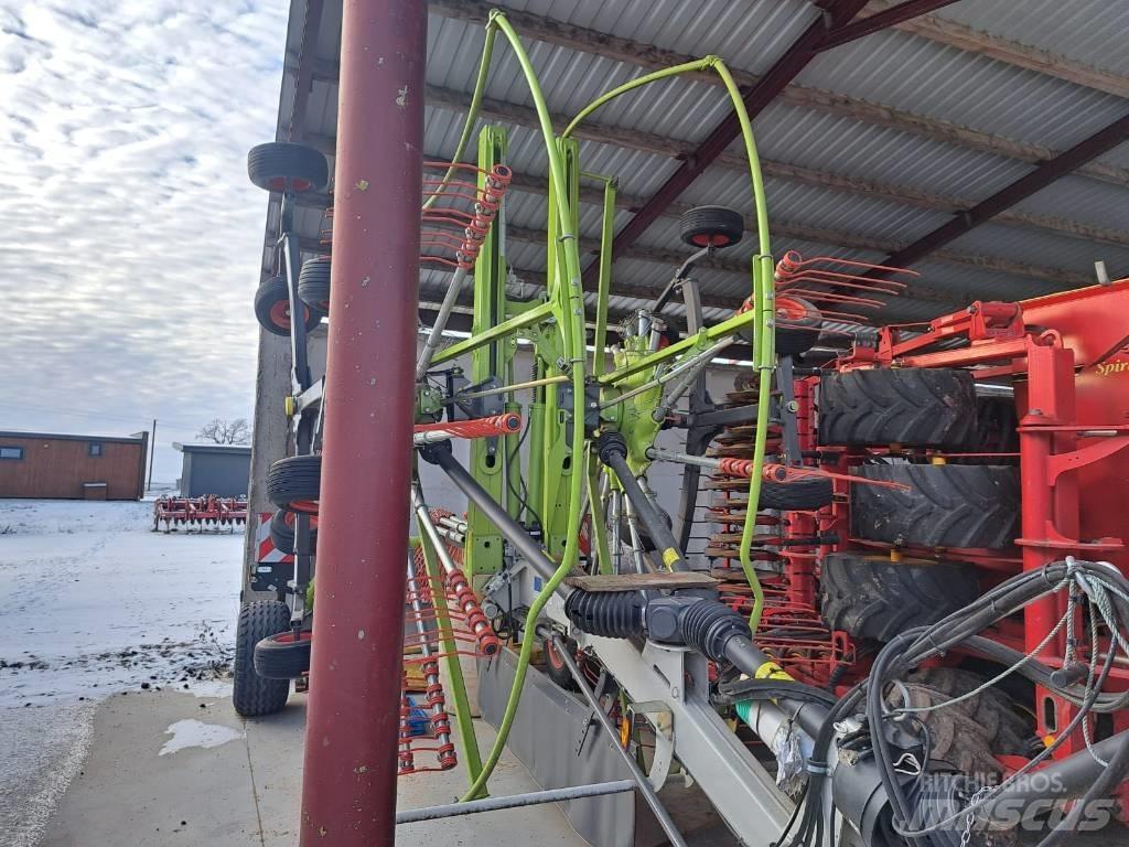 CLAAS Liner 2900 Schudders