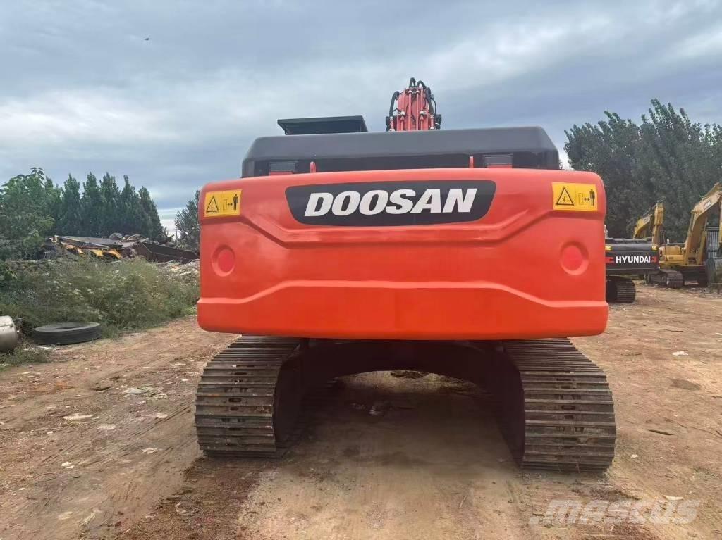 Doosan DX 225 Rupsgraafmachines