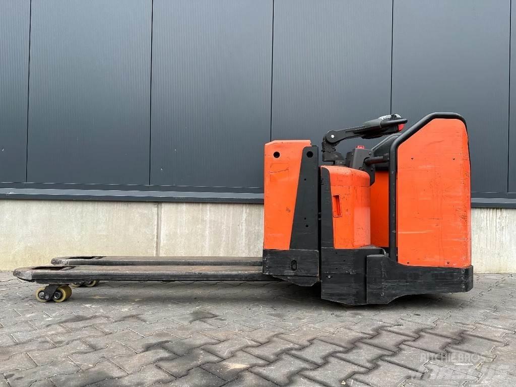BT LPE200/8 Stapelaar meeloop