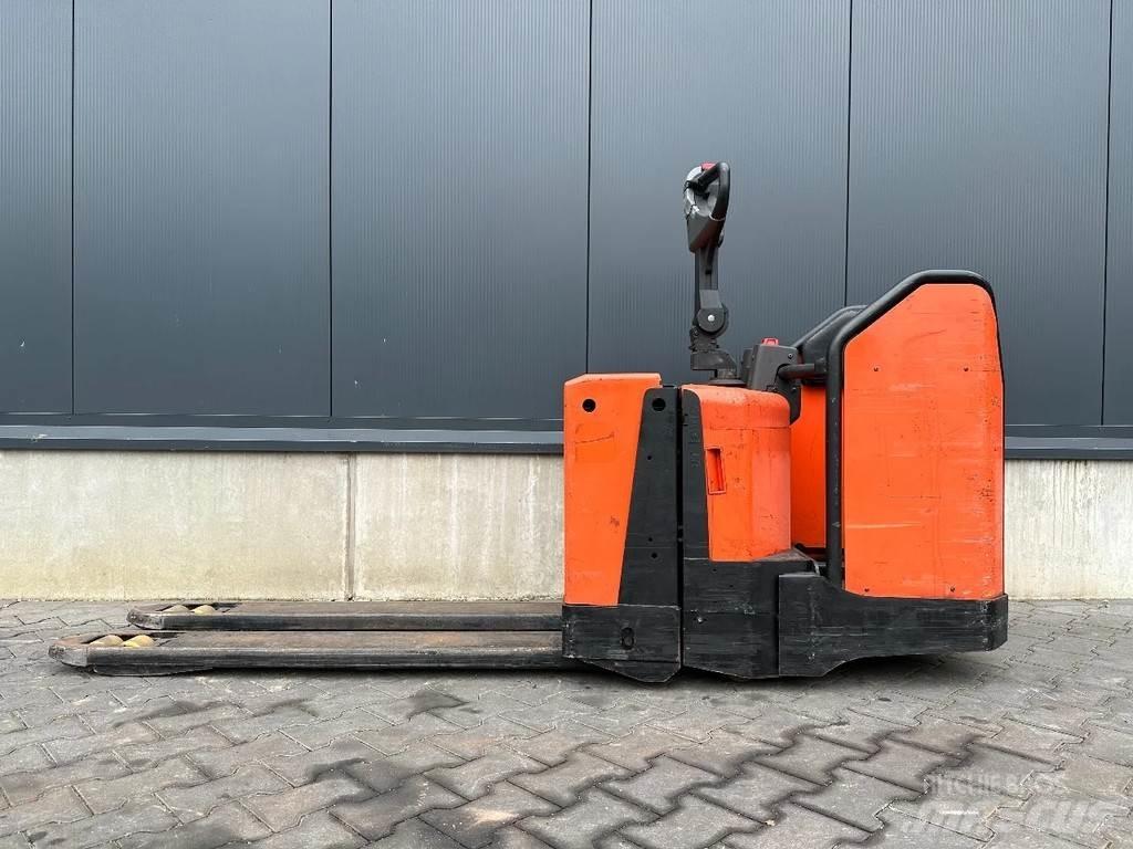 BT LPE200/8 Stapelaar meeloop