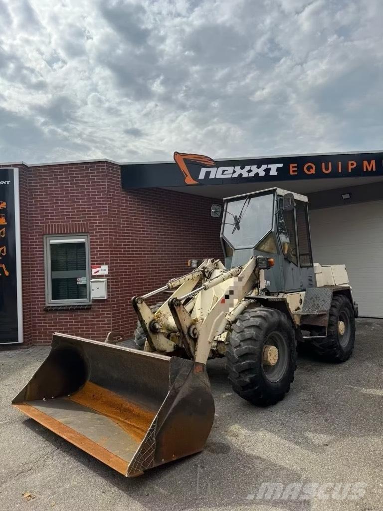 Atlas AR 72 Wielladers