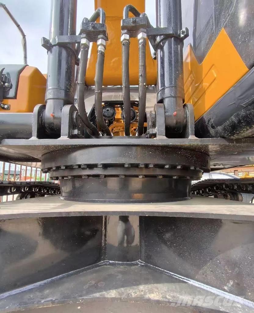 Sany SY 215 Rupsgraafmachines