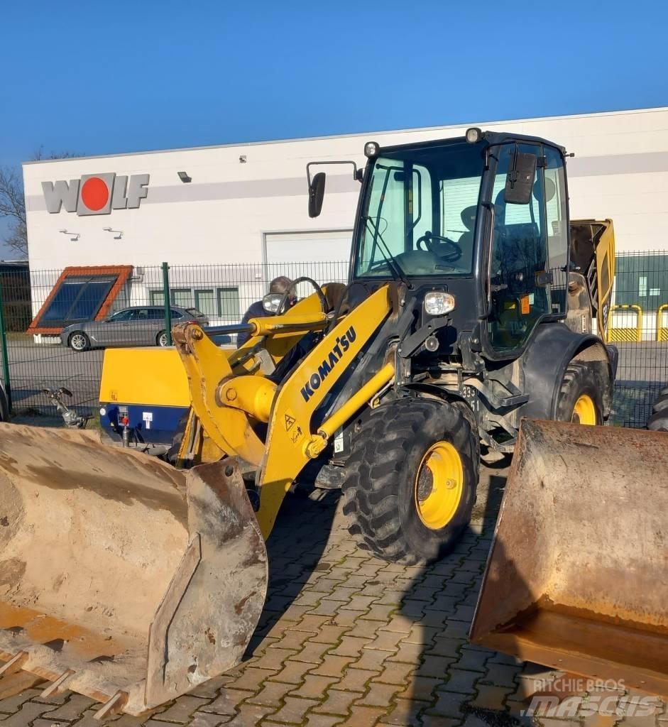 Komatsu WA80M-7 Wielladers