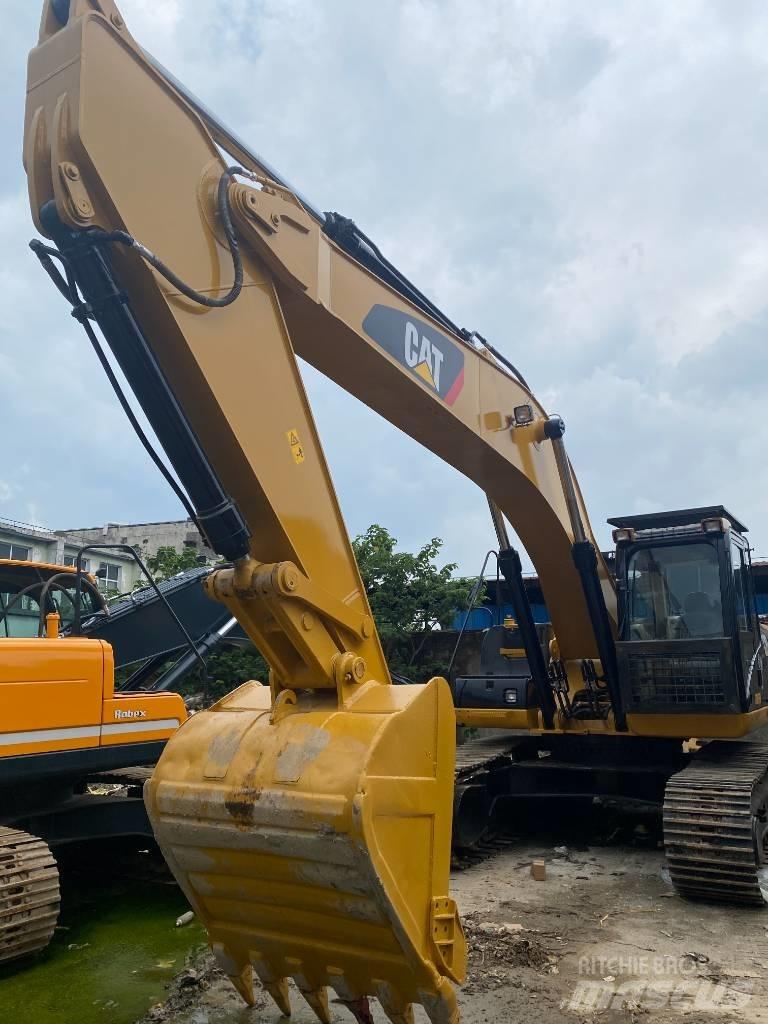 CAT 330 D Rupsgraafmachines
