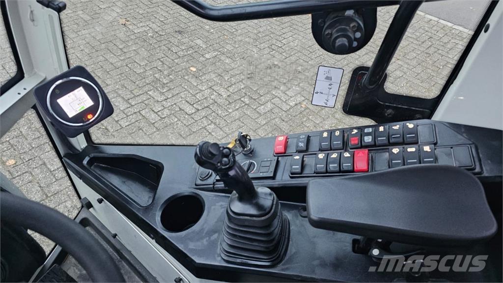 CLAAS Torion 535 Wielladers