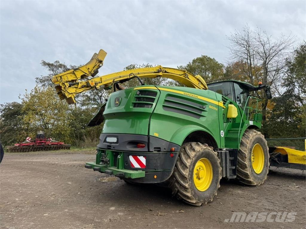 John Deere 8600i Getrokken veldhakselaar