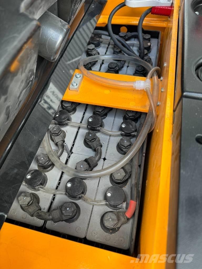 Hyundai 15ESR Zelfrijdende stapelaars