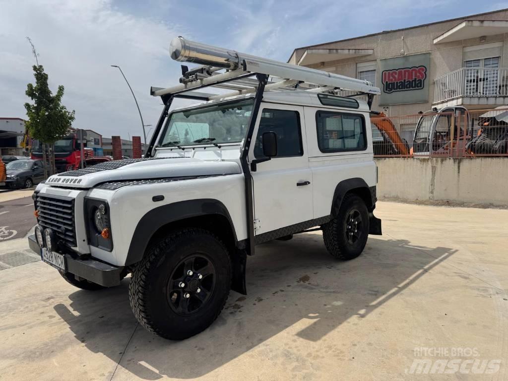 Land Rover Defender Auto's