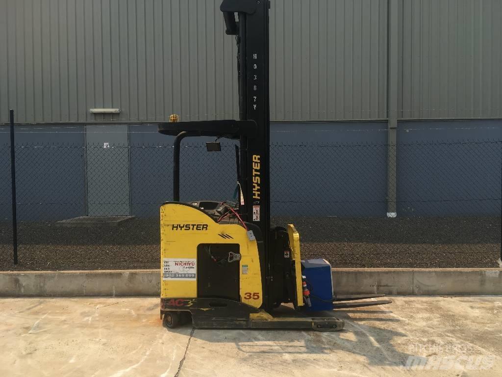 Hyster N35ZDR Reachtruck voor hoog niveau