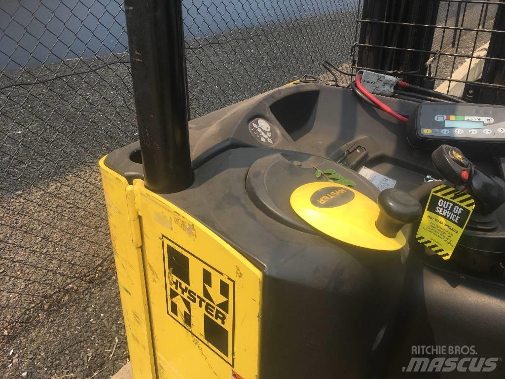 Hyster N35ZDR Reachtruck voor hoog niveau