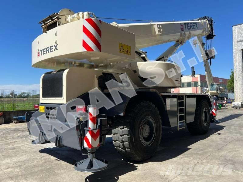 Terex Quadstar 1075L Ruwterrein kranen