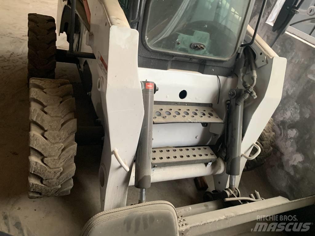Bobcat S 300 Schrankladers