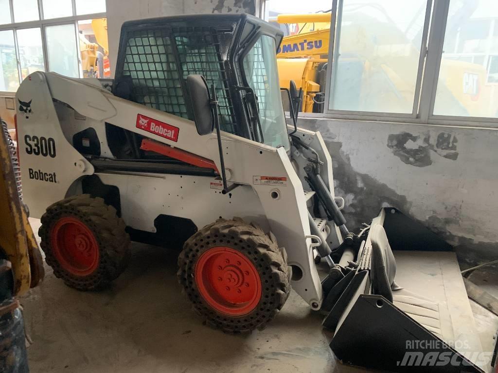 Bobcat S 300 Schrankladers