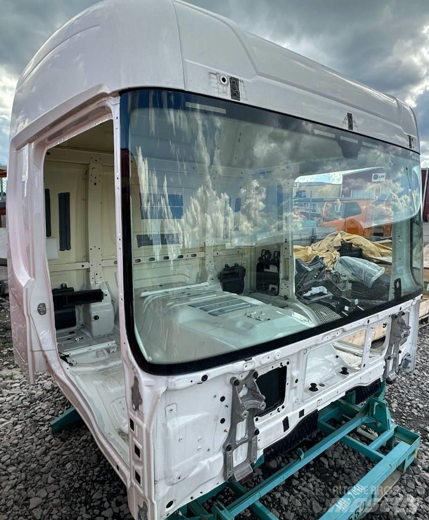Scania P 370 Cabine en interieur