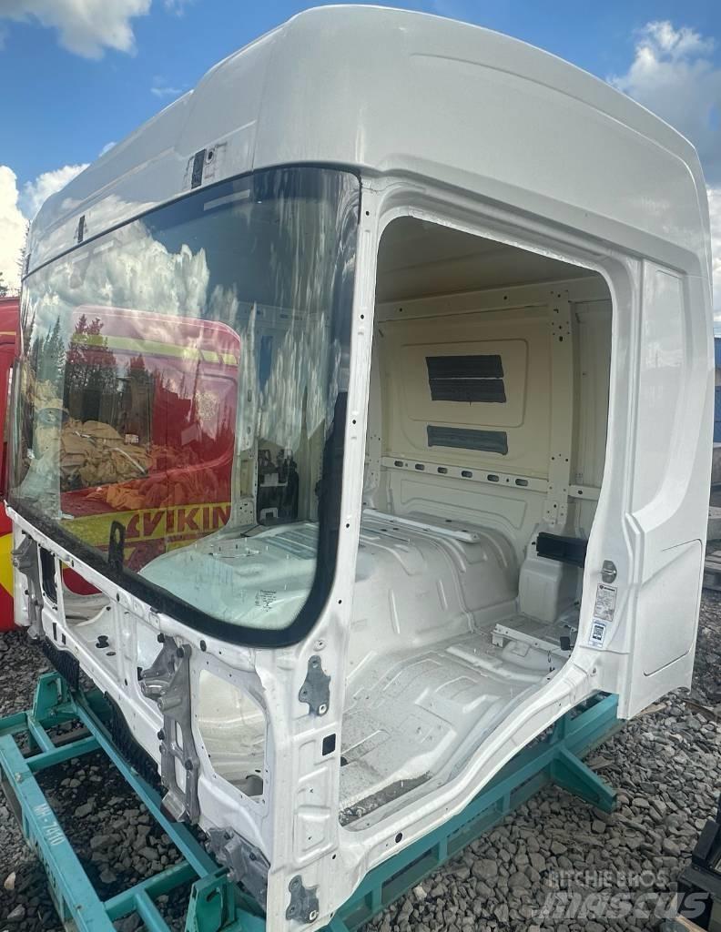 Scania P 370 Cabine en interieur