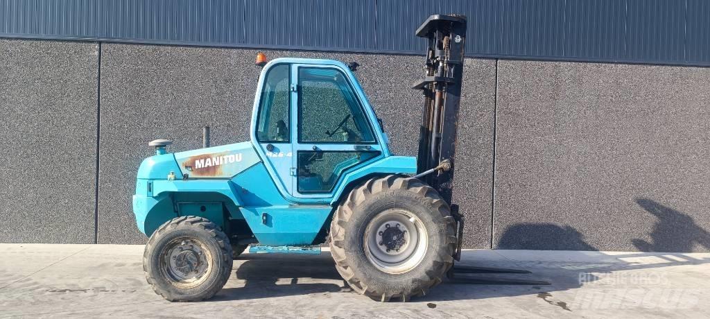 Manitou M 26.4 Vorkheftruck voor zwaar terrein