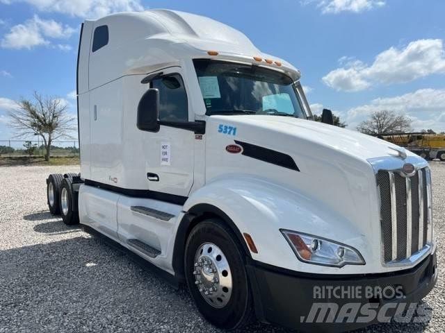 Peterbilt 579 Trekkers