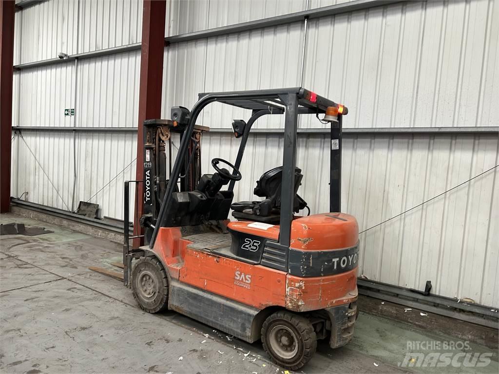 Toyota 7FBMF25 Elektrische heftrucks