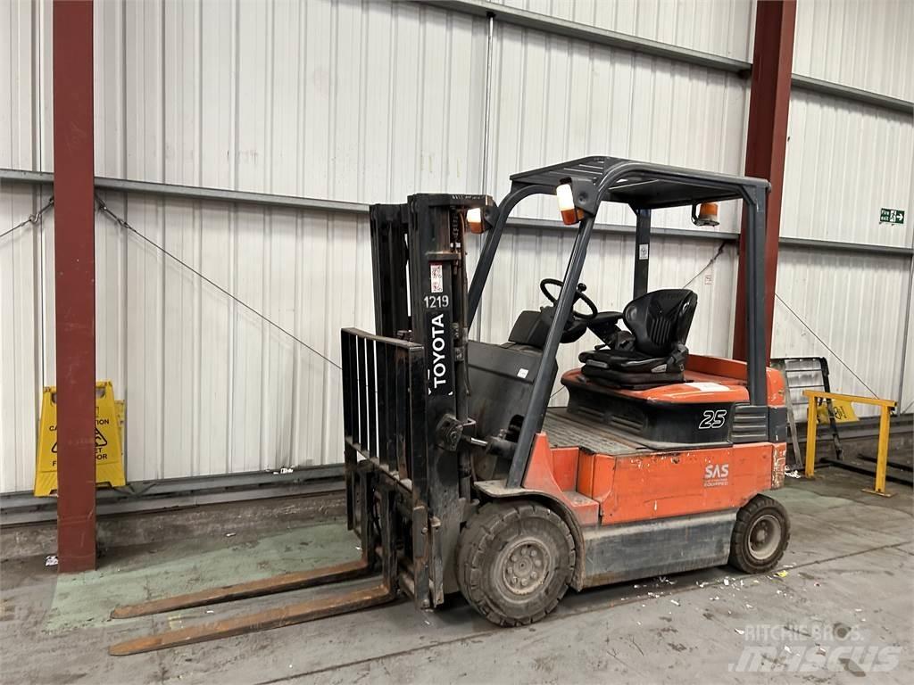 Toyota 7FBMF25 Elektrische heftrucks