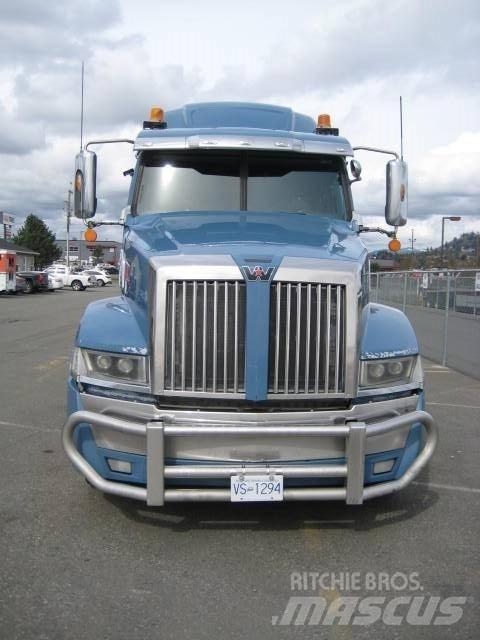 Western Star 5700 XE Trekkers