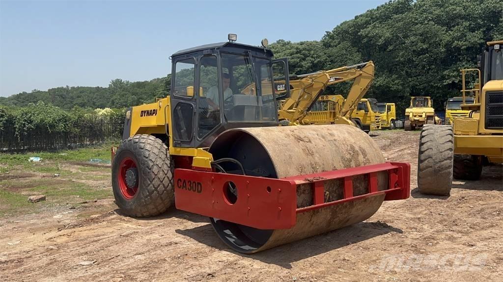 Dynapac CA 30 D Trilrolwalsen