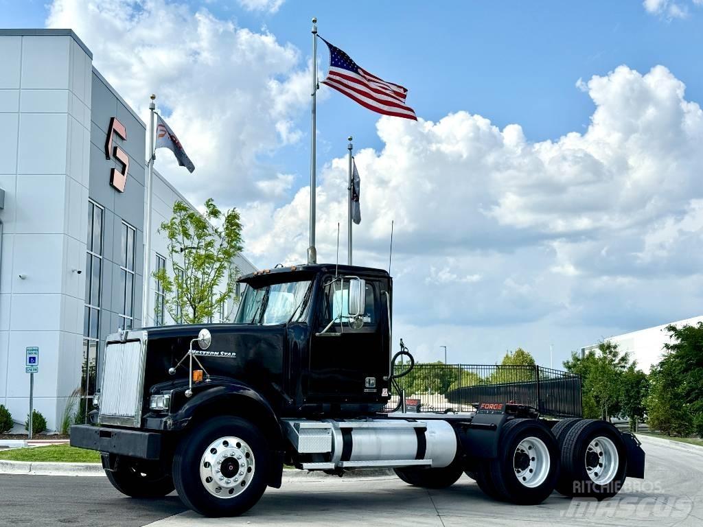 Western Star 4900 Trekkers