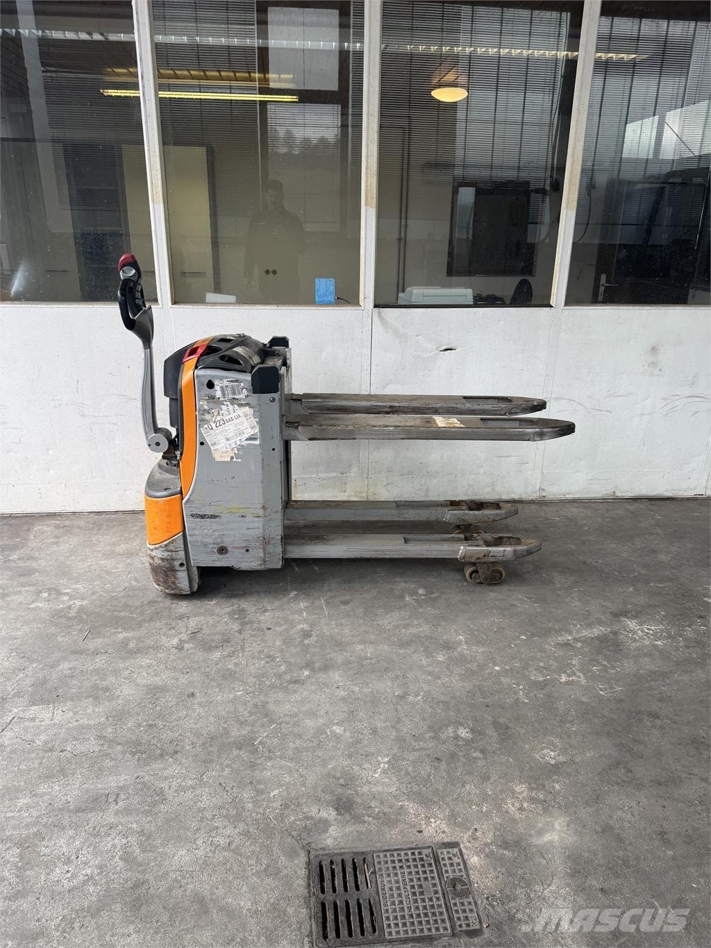 Still EXU-H18 Stapelaar meeloop