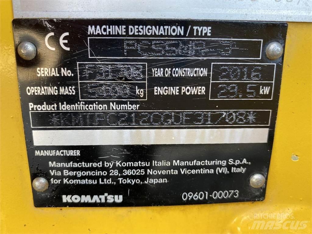 Komatsu PC55MR-3 Wielgraafmachines