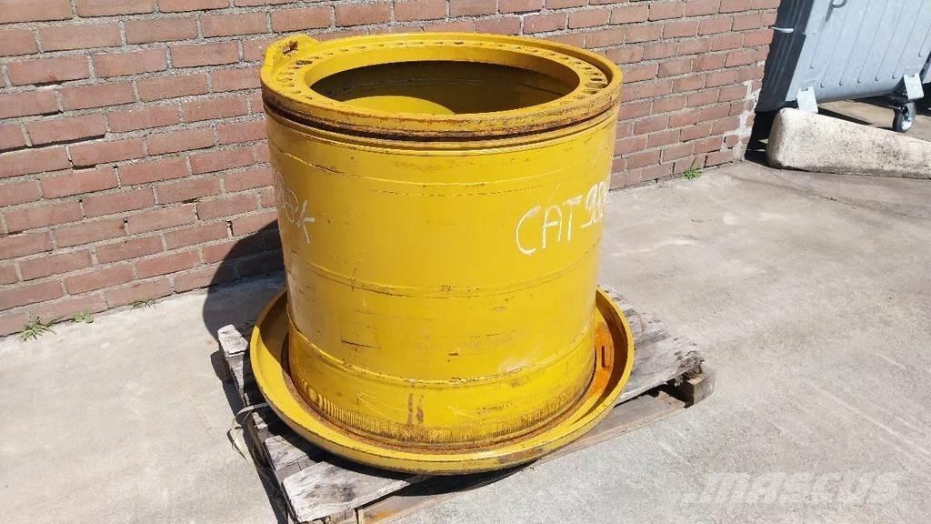 CAT 988 rim Banden, wielen en velgen