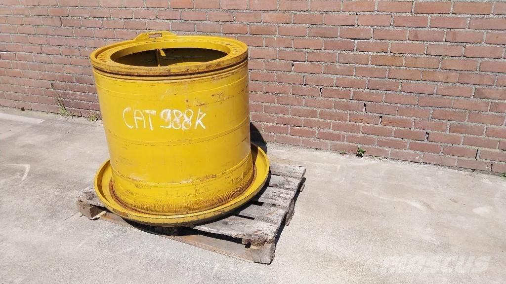 CAT 988 rim Banden, wielen en velgen