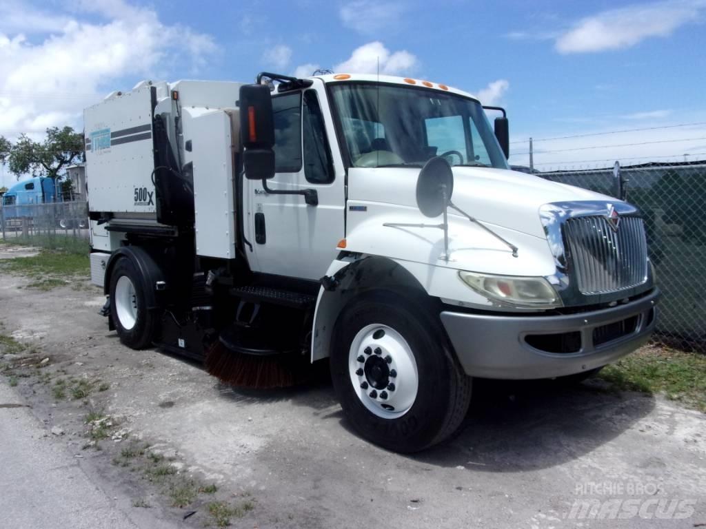 International 4300 Veegwagens