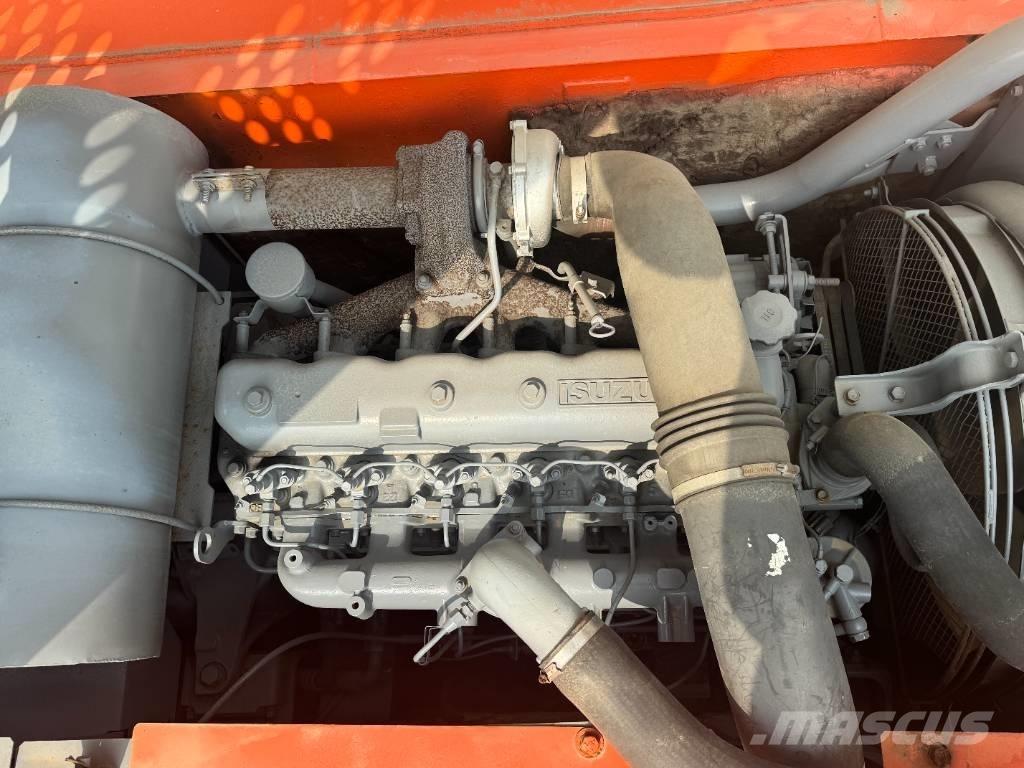Hitachi ZX 240 Rupsgraafmachines