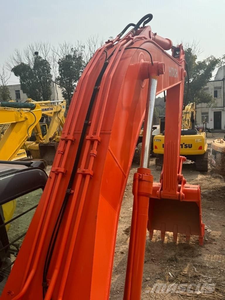 Hitachi ZX 240 Rupsgraafmachines