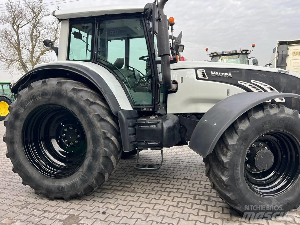 Valtra T 202 Versu Tractoren
