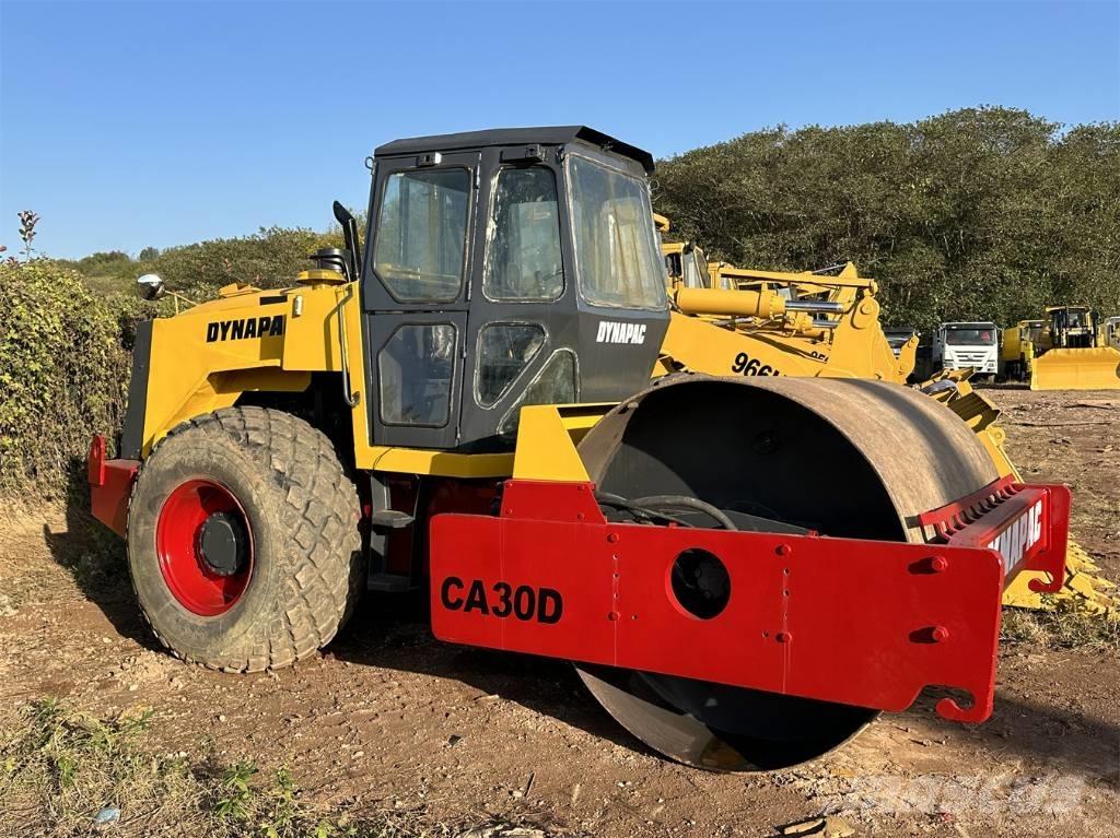 Dynapac CA 30 D Trilrolwalsen