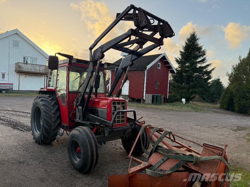 International 574 Tractoren
