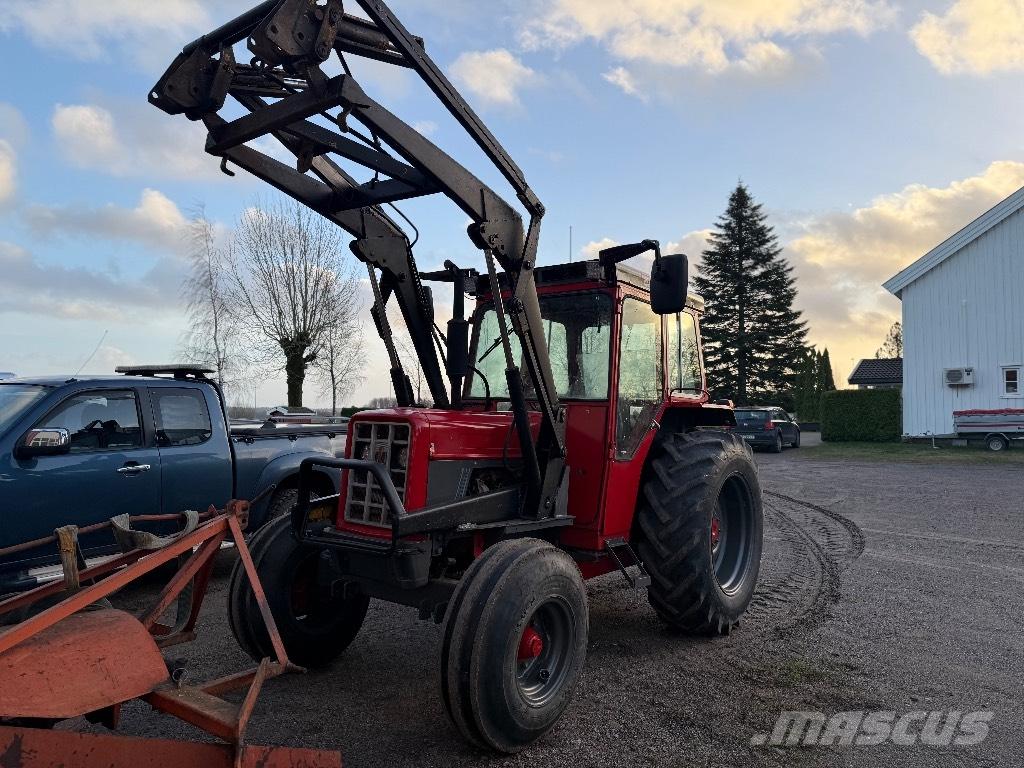 International 574 Tractoren