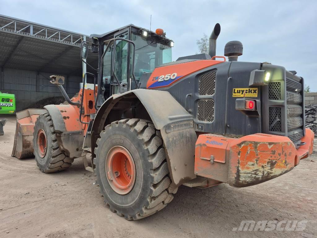 Hitachi ZW 250-6 Wielladers