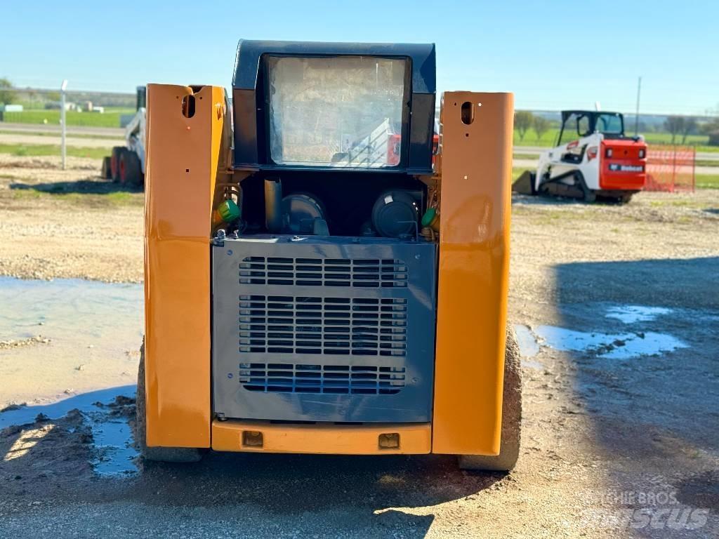 CASE 40 XT Schrankladers