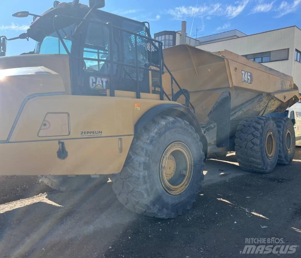 CAT 745 Knik dumptrucks