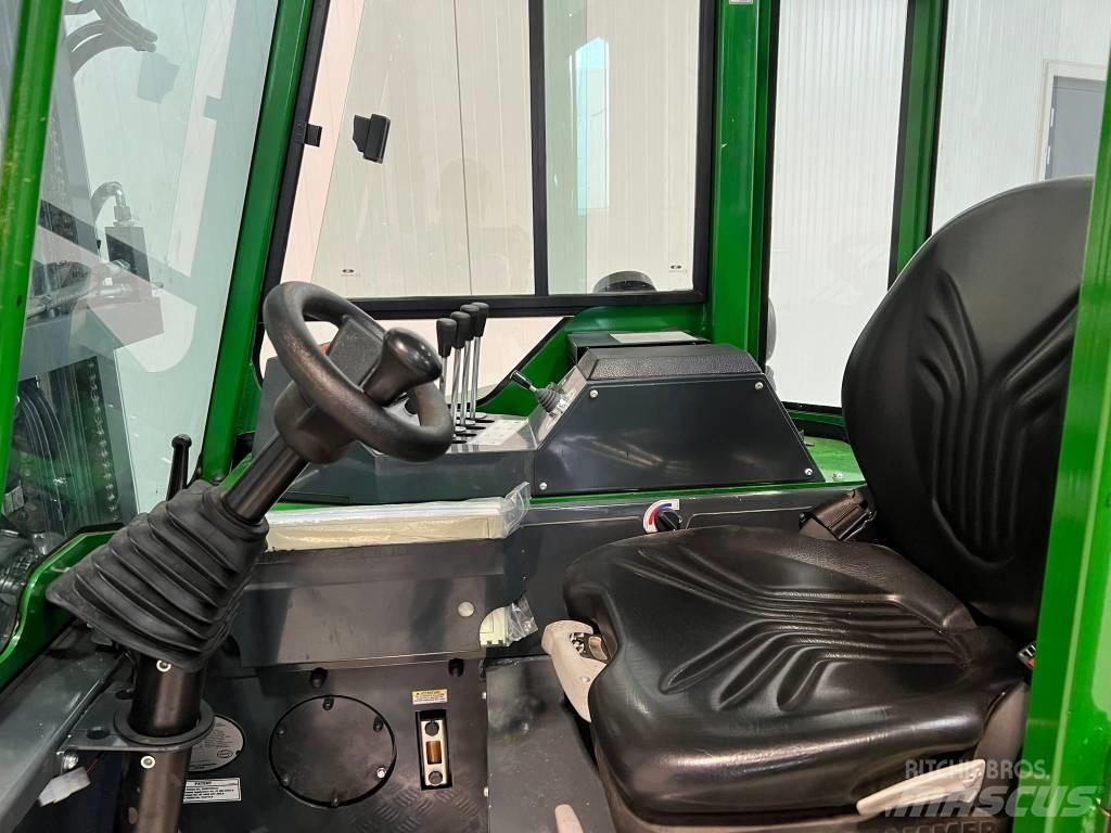 Combilift CB2500 lpg Four-way truck