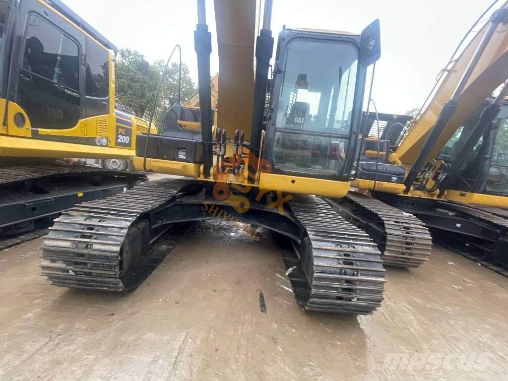 CAT CAT320 D2 Rupsgraafmachines