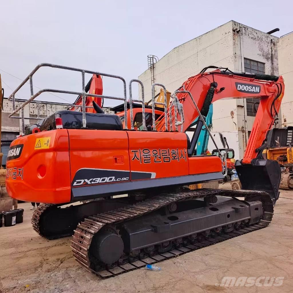 Doosan DX 300 Rupsgraafmachines