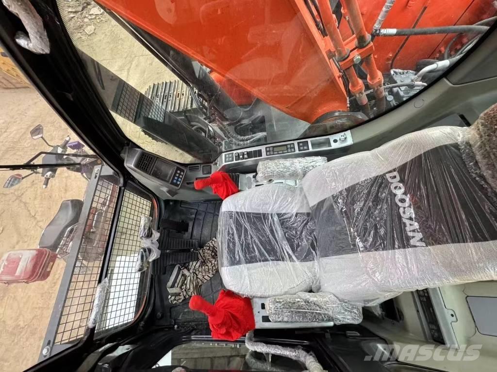 Doosan DX 300 Rupsgraafmachines