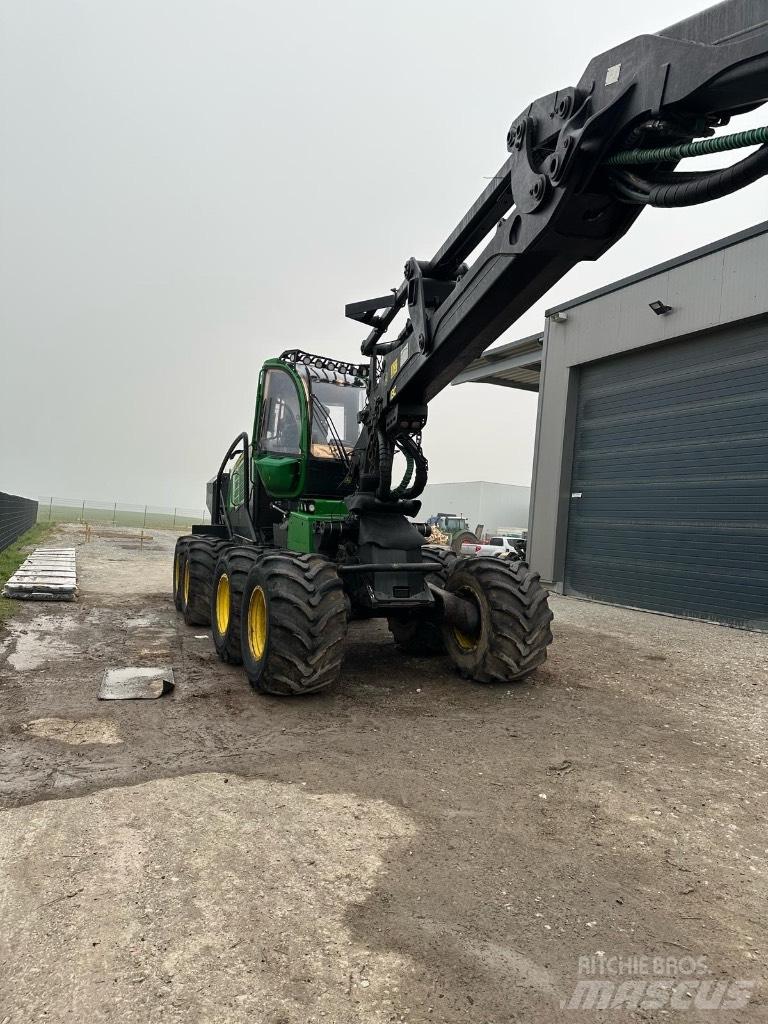 John Deere 1270 G Harvesters