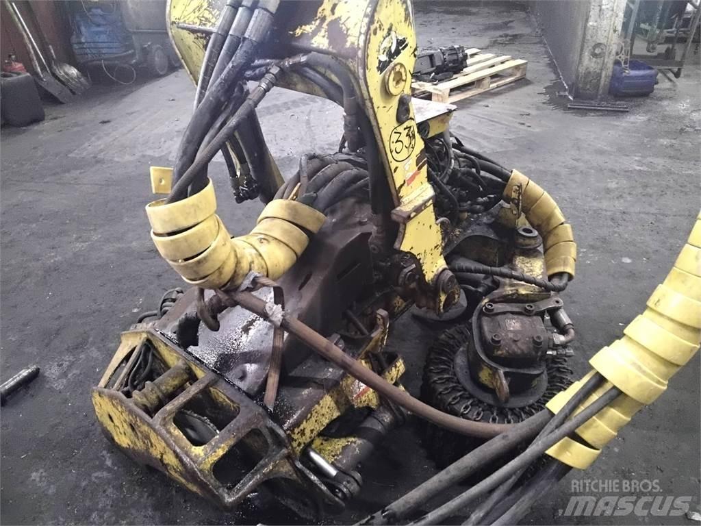 Timberjack 743 Boomvelkoppen