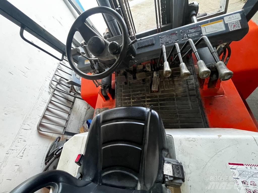 Heli K 100 Diesel heftrucks