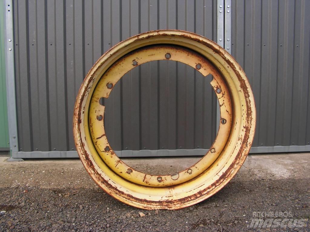 John Deere 8100 Banden, wielen en velgen